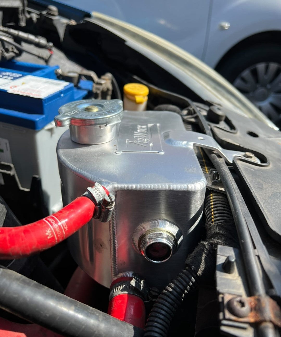 Corsa D VXR header tank